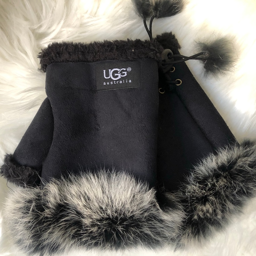 (BRAND NEW) Ugg Suede & Fur Fingerless Gloves